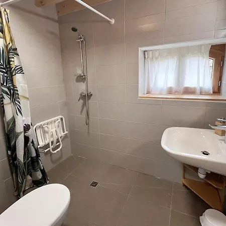 Holiday home Chaleureux Avec Terrasse, Peche, Randonnees Et Equipements Modernes Au Coeur Du Forez - Fr-1-496-285 Les Salles